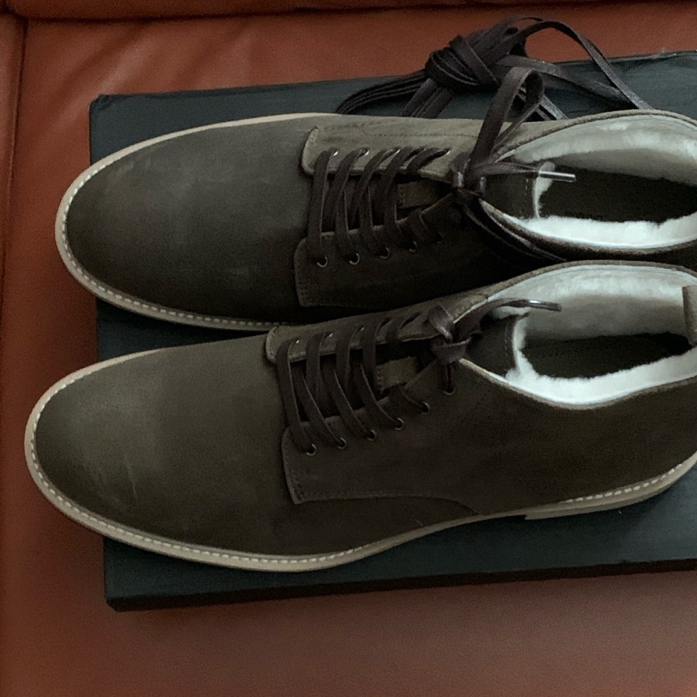 Shoes - Picture 6 of 7